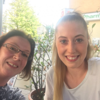 Testimonial durch Alina Havkic (22, rechts im Bild)